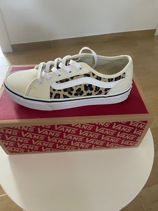 Vans Beige/Multicolor con Detalle Leopardo