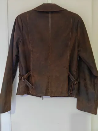 Cazadora efecto piel marrón Talla 40