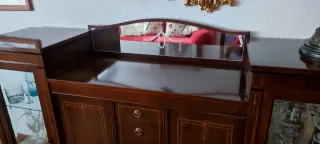 Mueble vajillero estilo inglés madera y cristal