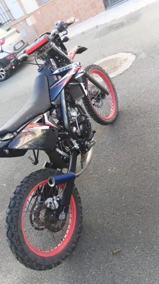 Rieju MRT 50 2022 Enduro Negra/Roja