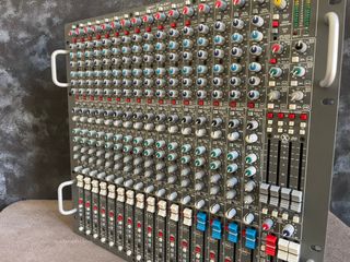 Crest Audio XR-20 Mixer Analogico