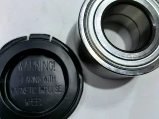 Rodamientos SKF BAH-0077D con retén y tuerca