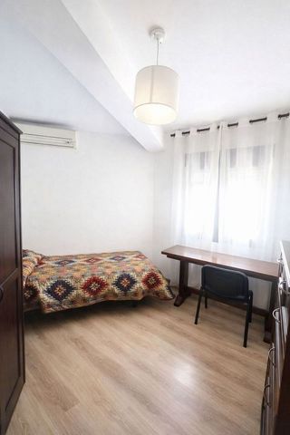 Ático en alquiler en Pajaritos - Plaza de Toros en Granada