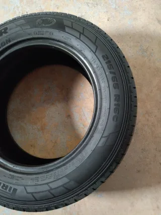 Neumáticos Pirelli 215/65 16C 109/107 T