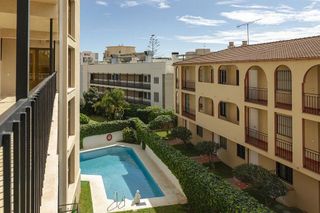 Piso en venta en La Carihuela en Torremolinos