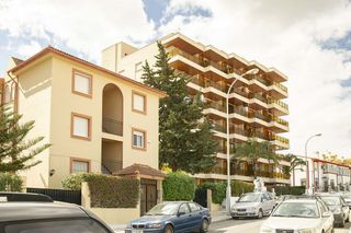 Piso en venta en La Carihuela en Torremolinos