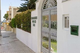 Piso en venta en La Carihuela en Torremolinos