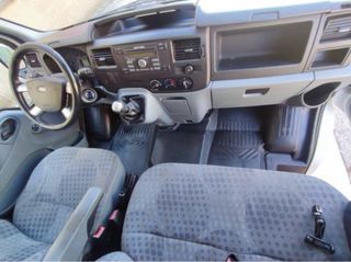 Ford Transit 330M 2.2 TDCi 100CV – Furgón