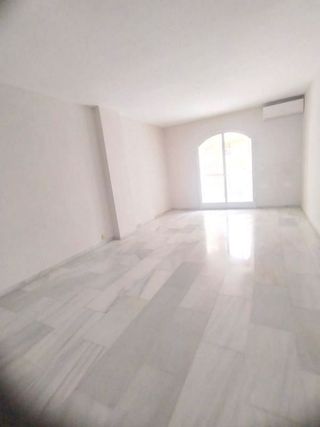 Piso en alquiler en El Mayorazgo - El Limonar en Málaga