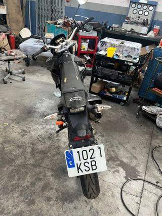Aprilia SX 125 Supermotard Negra