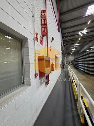 Nave industrial en alquiler en Sant Esteve Sesrovires