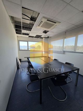 Nave industrial en alquiler en Sant Esteve Sesrovires