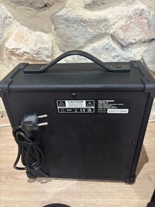 Bajo eléctrico con amplificador y accesorios NUEVO