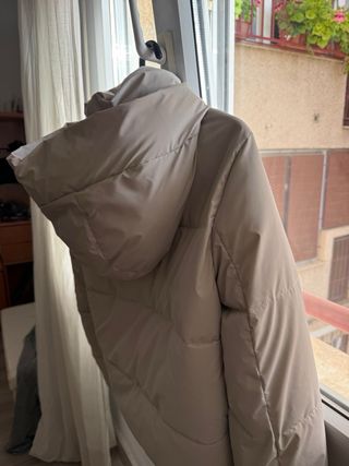 Chaquetón acolchado beige