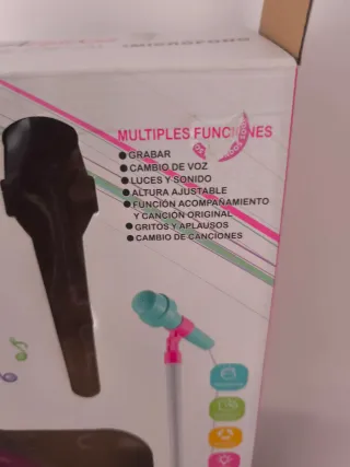 Micrófono musical infantil con altavoz