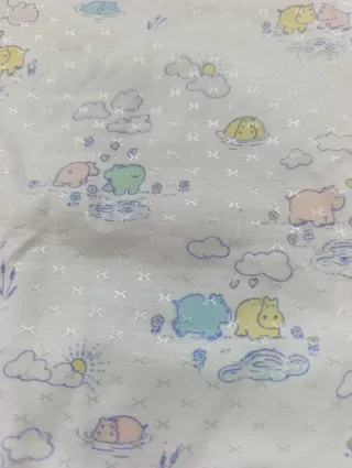 Conjunto ropa de cuna y toalla infantil