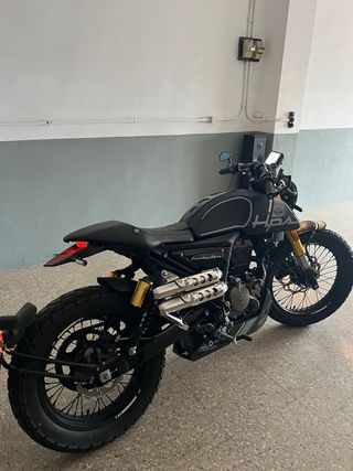 FB Mondial HPS 125 Negra