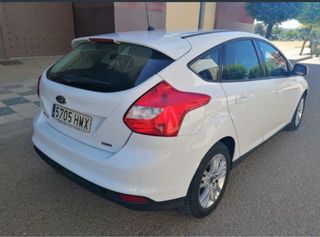 Ford Focus 2013 gasolina 125 cv consumo muy bajo