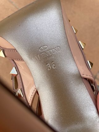 Tacchi Valentino Garavani Rockstud Dorati