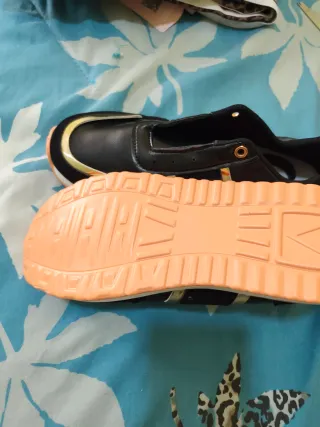 Zapatillas mujer negras y doradas T37