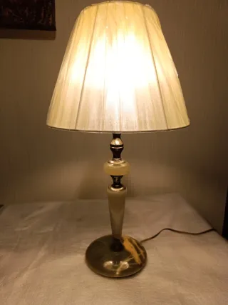 Lampada con base in onice nr16