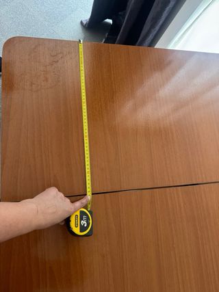 Mesa de comedor de madera