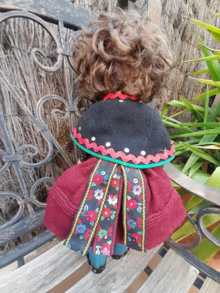 Muñeca antigua extremeña completa