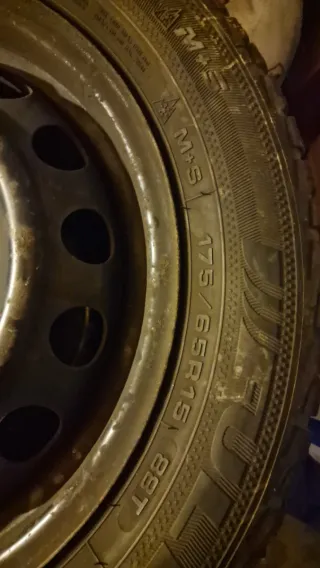 Neumáticos 165/75R15