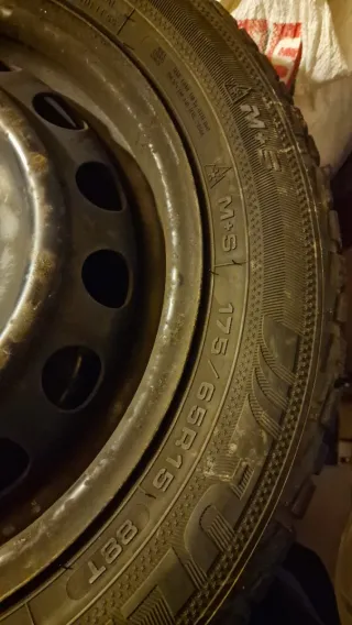 Neumáticos 165/75R15