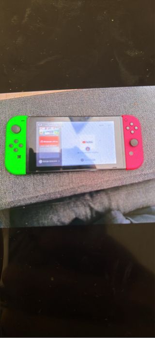 Nintendo Switch Verde y Rosa
