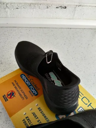 Zapatillas Skechers Hands Free Mujer Negras