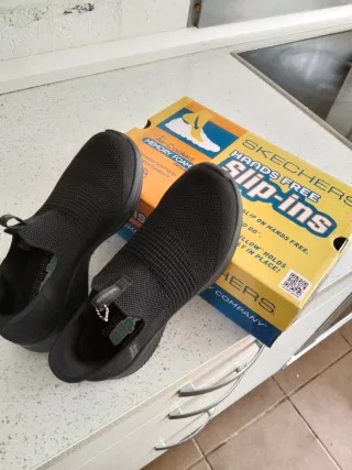 Zapatillas Skechers Hands Free Mujer Negras