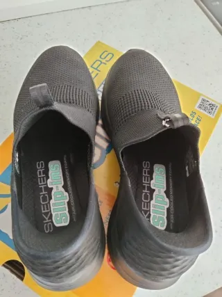 Zapatillas Skechers Hands Free Mujer Negras