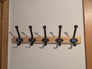 Perchero de pared madera y metal