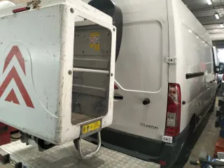Nissan NV400 2019