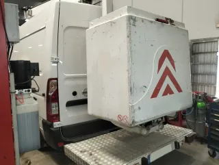 Nissan NV400 2019