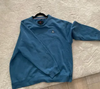 Sudadera Jordan Azul Talla XL buen estado