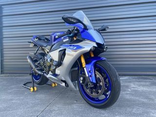 Yamaha R1 Sportbike Azul/Plata