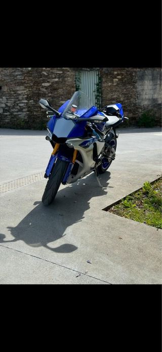 Yamaha R1 Sportbike Azul/Plata