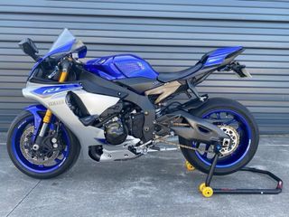 Yamaha R1 Sportbike Azul/Plata