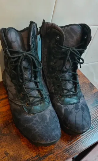 Botas de camuflaje caña alta