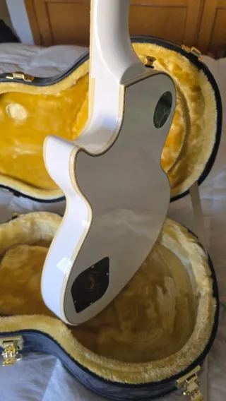 Epiphone Les Paul Custom Inspired by Gibson