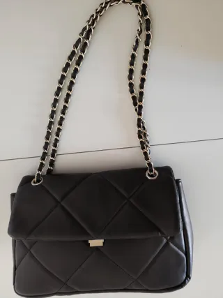 Borsa finta pelle trapuntata con catena
