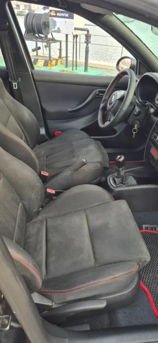 SEAT Leon mk1 cupra   2004