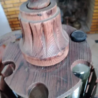 Botellero de madera rústico