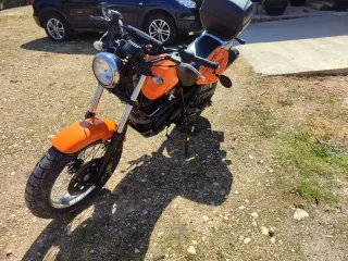 Hyosung Carrion 125cc moto 125