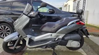 Yamaha X Max 250 Gris/Negro