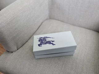 Cinturón Burberry Negro con Caja