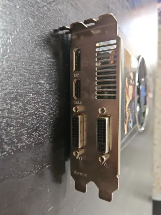 Tarjeta Gráfica ATI Radeon HD5830 1GB GDDR5
