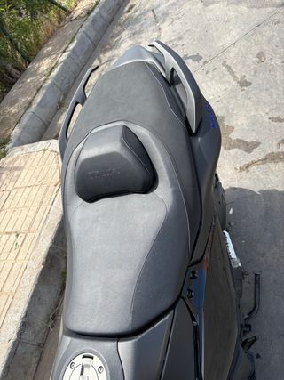 Yamaha TMAX 560 - Dic 2024 - 15.150 km
